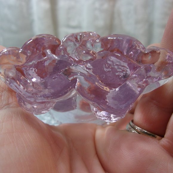 H-139 VINTAGE WILKERSON GLASS BUNNY RABBIT EGG HOLDER IN PINK - Picture 11 of 13